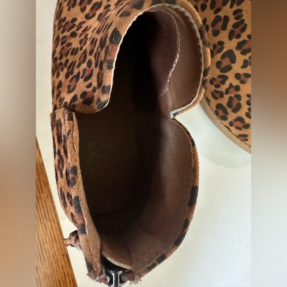 Faux Leopard Fur Print Ankle Boots/Booties - Zip Back - Low Heel Shoes - Size 7 - Picture 6 of 7
